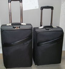 钟氏皮具箱包厂产品展示 精致包袋,演绎不凡品味