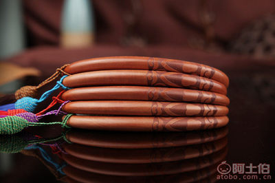 伟健工艺双面雕刻祥云桃木梳 匠心传承,祥瑞随身